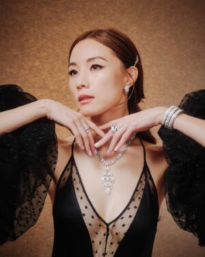 Stephy Tang Lai-Yan Instagram - 𝐖𝐡𝐚𝐭 𝐚 𝐰𝐨𝐧𝐝𝐞𝐫𝐟𝐮𝐥 𝐧𝐢𝐠𝐡𝐭 ✨

@bulgari 
#BVLGARI #BVLGARIHK 
#HongKongFilmAwards2024
#HKFA  #StarsInBvlgari