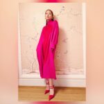 Stephy Tang Lai-Yan Instagram - 能夠成為修哥演唱會嘉賓實在是萬分榮幸☺️ 相識也是緣分 感謝一切的緣分♥️ #修哥無限楓騷演唱會2024 #修哥實在太可愛 Wardrobe：@Ferragamo #FerragamoHK Styling：@queenie_yu #qystyling Hair ： @myos_jeremywong @myos.hair Makeup： @cyruslee_bridal_makeup