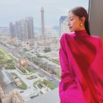 Stephy Tang Lai-Yan Instagram - 能夠成為修哥演唱會嘉賓實在是萬分榮幸☺️ 相識也是緣分 感謝一切的緣分♥️ #修哥無限楓騷演唱會2024 #修哥實在太可愛 Wardrobe：@Ferragamo #FerragamoHK Styling：@queenie_yu #qystyling Hair ： @myos_jeremywong @myos.hair Makeup： @cyruslee_bridal_makeup