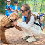 Stephy Tang Lai-Yan Instagram - 點滴揹水行2024圓滿結束🩵 一早起床 天氣超級好🌞 3公里大家聊聊天拍拍照很快就行完 簡單的行動大大的意義 感謝大家的支持與陪伴❤️ 大家會繼續陪我行「樂」去嗎？ @adropoflife #點滴是生命 #點滴揹水行樂去 #好日子 #佛誕吉祥 #圖四你係邊位