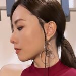 Stephy Tang Lai-Yan Instagram - 相隔多年 龍威和憫情終於再合體了 不過今次係唱歌仔 多謝龍威 @tinyeyes39 邀請 繼續good show🎉🎉🎉 #我無一張清楚嘅台上合照 #有無人有可以send比我 #龍威 #憫情 #鄭中基世界巡迴演唱會2024香港站 styling：#qysytling @queenie_yu Hair ： @myos_ritzlam makeup： CyrusLee