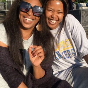 Sthandile Nkosi Instagram - My Weekend in a nutshell. I’m so glad i Finally Met the Gorgeous talented @khabonina_q 😍😍😍and I got to reconnect with my dear lovable Talented and Dynamic friend @calvinratladi ❤️❤️❤️ 

The amount of fun we had chilling and laughing was out of this world. Congratulations on your @shakailembe Debut this past Sunday. 🔥🔥 I’m glad the world got to embrace you and May it continue to do so! 

#khaboninaqubeka #calvinratladi #sthandilenkosi #friends #talent #shakazulu #instacool #instalove #instafriends #fyp