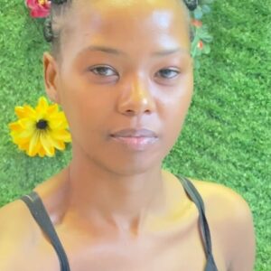 Sthandile Nkosi Instagram - HOW I FEEL AFTER GETTING MY HAIR DONE BY Afro Boutique❤️🤣

*Last Slide* @my_coolash 

Afro Boutique really have the Midas touch. 🥹👏🏾

#haireducation #hairtransformation #hairtheraphy #braiding #braidinghair #africanhair
