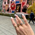 Stijn Fransen Instagram - Verloofd 💍 Even een kleine foto dump van de plek waar mijn man vorig jaar op zijn knie voor mij ging 🫶 1: Koffie & een pain au chocolat to go 2: Foto maken van mijn verlovingsring op DE plek 3: De ring 😱 4: Mijn mannen 5: De plek Nine op mijn buik ipv IN mijn buik 6: Lof dit uitzicht 7: De man die stiekem alweer een foto van mij maakt terwijl ik de tourist uitgang ✌️ 8: Nog zo’n heerlijke stads foto uitzicht 9: De man en ik 10: Kind had honger 🤱🏼
