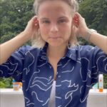 Stijn Fransen Instagram - Vakantie routine ☀️ Ik doe niet zo veel op vakantie qau routine. Vooral mezelf goed beschermen tegen de zon en lekker hydrateren! Ik gebruik wat ik ook doe altijd de oogcreme en het serum van de Toleriane lijn aen daarna smeer ik Anthelios UVMUNE 400 hydraterende crème SPF50 op mijn gezicht en klaar is Kees! Heb jij net zo’n makkelijke vakantie routine als ik of die jij meer. Ik ben wel benieuwd 😀 #larocheposay #ambassadeur #proudambassador #lrplove #anthelios #vakantieroutine #partner @larocheposay