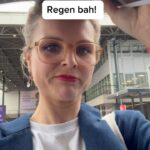 Stijn Fransen Instagram - Op de @negenmaandenbeurs_ bij het persontbijt. En ik was gegast bij @ademinademuit , de podcast met bevallingsverhalen! Binnenkort te beluisteren 🙋‍♀️ #negenmaandenbeurs #podcast