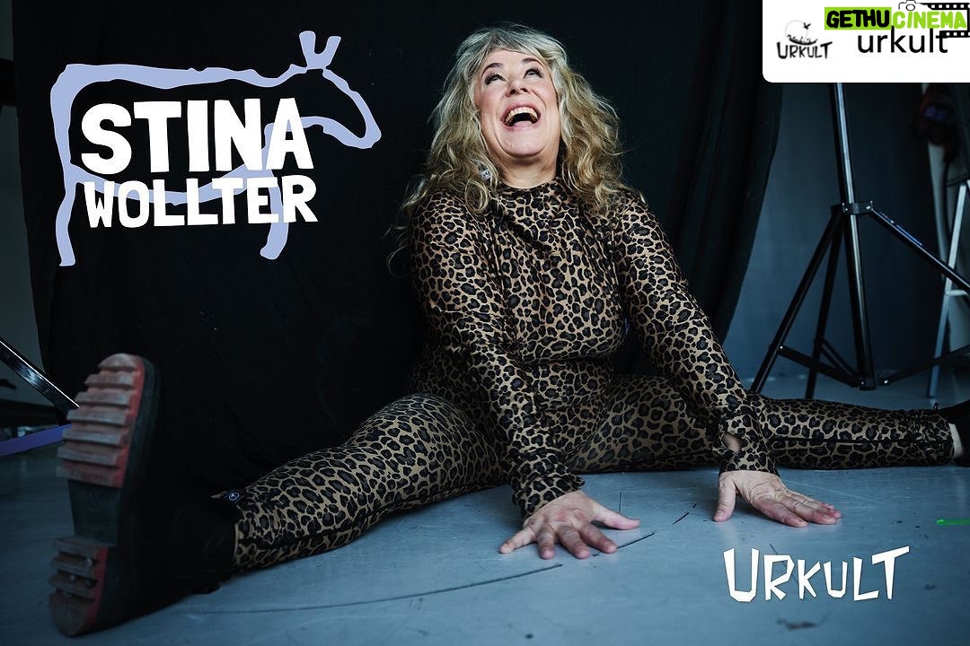 Stina Wollter Instagram - WOHOOOOOO URKULT!!! Tillsammans med enastående musiker: @olsmick @peckapope @madeleinecello @classbo @johan_robert_oberg Posted @withregram • @urkult Urkult välkomnar med stor glädje en allkonstnär som berör: ✨STINA WOLLTER ✨ @stinawollter kommer tillbaka till Urkult med musik och texter som berör och berättar! Livet och levandet, mörkret och ljuset, händelserna däremellan. Få människor kan berätta så autentiskt, medryckande och mångfacetterat. “Den där pendeln som slagit i mig sen tonåren är numera synkad med mina hjärtslag, andetag och tankebanor. Ut i händerna. Konsten och skapandet är den plats som är min”. Fem år har gått sedan den magiska kvällen då vi fick ta del av Stinas färgrika musikaliska palett på Solscenen. Hennes genuina närvaro är som en kanal in i det djupt mänskliga, de känslosamma upplevelser som vi alla kan relatera till. Sorgligt, glatt, naket, litet och stort. Nu är det åter dags att få dela tid runt livets förunderligheter, denna gång kliver hon upp som sextett på stora scenen och även med en del nytt svenskt material. 🎶🎵🎶🎵🎶 Urkult warmly welcomes this multi-artist: ✨STINA WOLLTER ✨ Stina Wollter returns to Urkult with her touching and storytelling music and lyrics. Life and living, darkness and light, the events in between, few people can tell so authentically, compellingly and multifacetedly. ”That pendulum that struck me since my teenage years is now in sync with my heartbeat, breath and train of thought. Out of hand. Art and creation is the place that is mine”. Five years have passed since the magical evening when we got to experience Stina’s colorful musical palette on the Urkult Stage, Solscenen. Her genuine presence is like a channel into the deeply human, the emotional experiences we can all relate to. Sad, happy, naked, small and big. Now it’s time again to share time around the wonders of life, this time she steps up as a sextet on the big stage and also with some new Swedish song material. 💕💕💕💕💕 . . . . . #multiartist #kroppsaktivism #urkult2024 Foto @fotograf_gliljevall