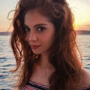 Su Kutlu Instagram - ⚓Throwback (geçen sene bugün çizgi film karakterine benziyormuşum demek 🤷🏻‍♀️olsun)