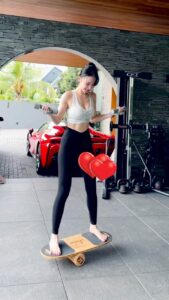 Actress Suan Chen HD Instagram Photos and Wallpapers December 2022