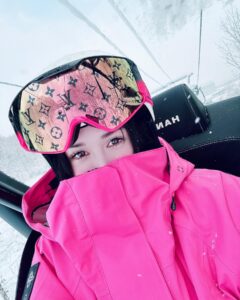Actress Suan Chen HD Instagram Photos and Wallpapers February 2024