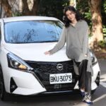 Suan Wang Instagram - ⭐️親自駕駛NISSAN TIIDA J 印象最深刻的是， 前後座位的空間非常大， 魔術大空間並非浪得虛名， 讓手長腳長的全家人開起來非常舒適， 我弟弟190公分也是開這台✌🏼 更覺得適合常常穿梭市區的時尚女性。 ⭐️Apple CarPlay、Android Auto手機連結 便利的地圖導航， 還有豐富的娛樂互動功能， 讓行動與智慧娛樂完美結合！ ⭐️AVM 360度環景影像監控- 對於新手駕駛清楚傳達車身周圍影像， 減少駕駛視線死角， 市區路邊停車輕鬆一步到位！ ⭐️BSW盲點警示系統- 行進間透過車內左右邊的警示功能， 能靈敏的感知並告知駕駛左右來車， 變換車道非常安心，也讓載寶寶的媽咪們好安心～ ⭐️TIIDA J完全符合我的需求， 我不僅追求舒適、安全， 也希望開的車造型時尚好看 #NISSAN #TIIDAJ #TIIDA @repettotaiwan #repettotaiwan #dancewithrepetto #法式自信生活學 #balletcore