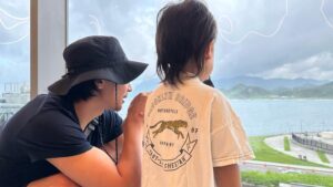 Suan Wang Instagram - 你們看風景，我看你們。
因為你們就是我最美好的景象。

#至尊寶