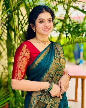 Subiksha Kayarohanam Instagram - 💚
Saree courtesy @shansika1 ❤️

Accessories @glitteratti_fashion

PC @rithie.sh