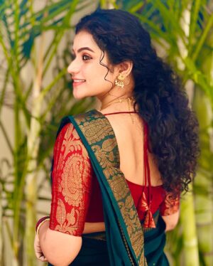 Subiksha Kayarohanam Instagram - 💚
Saree courtesy @shansika1 ❤️

Accessories @glitteratti_fashion

PC @rithie.sh