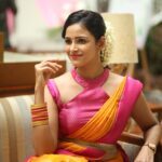 Subiksha Instagram - 💛🩷 Styling : @lavanyakrish16 saree : @subikshaoffl s wardrobe🙋🏻‍♀️ Photography : @thephotopeople_chennai Saree drapist : @emmi_saree_drapist_ Makeup & Hair style : @makeover_by_andrea Location : @radharegentchen
