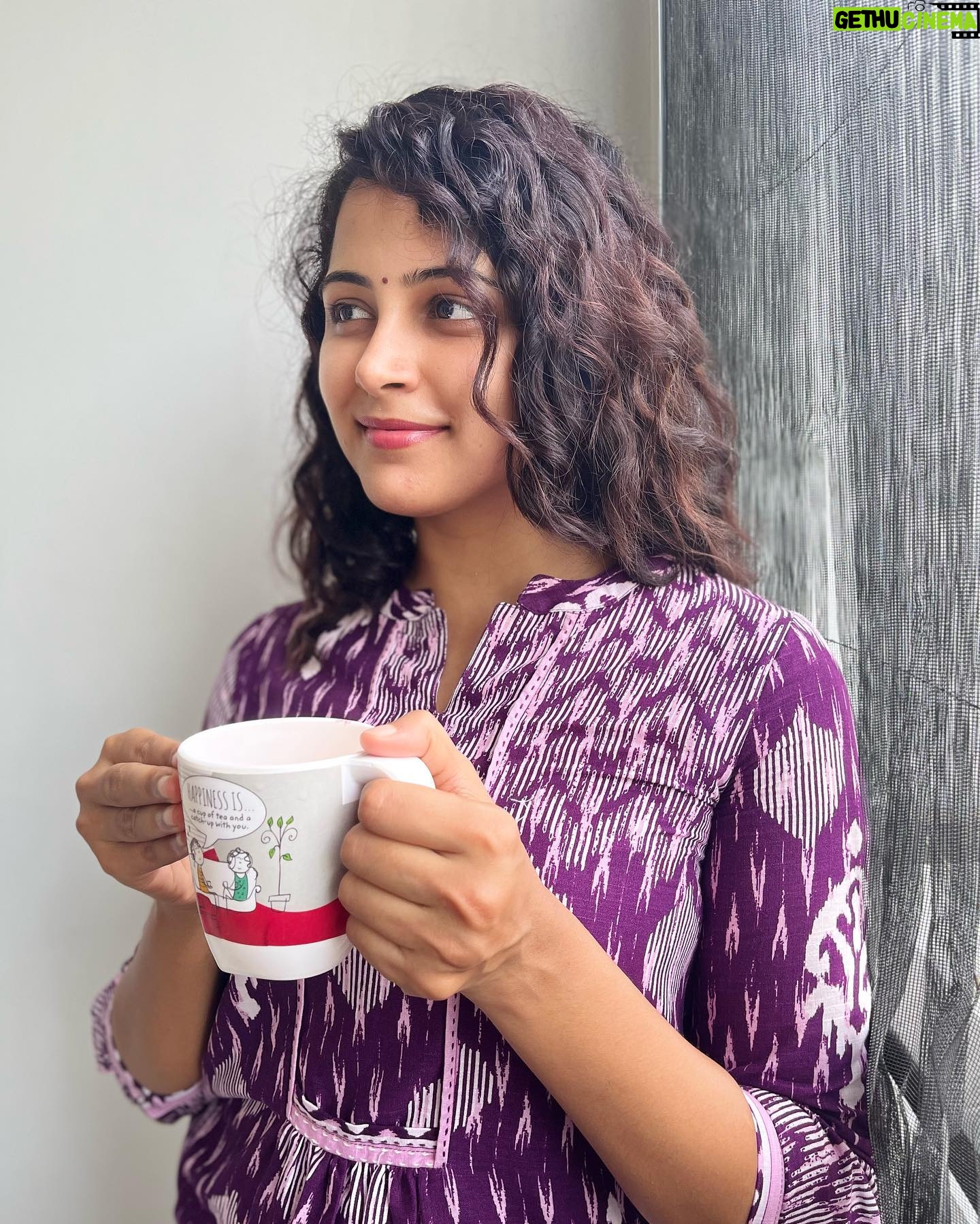 Subiksha Instagram - Lots on my mind! 💜 #tuesdaythoughts ☀️💋
