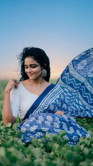 Subiksha Instagram - She leaves a little sparkle wherever she goes ✨💙
#beachvibe #beachgirl 

Where there is a women there is a magic 🤍✨ 
HAPPY INTERNATIONAL WOMENS DAY
to all the incredible women out there!
❤️💙🖤🤍🤎🩵

#womensday2024 #happywomensday 

‘ Team ‘
conceptualization : @arunprajeethm
MUA : @jeru_bridal_studioo
Blouse : @sesha_bridalwear
Saree : @nesavaruviboutique
Photography : @xposurestudio.in