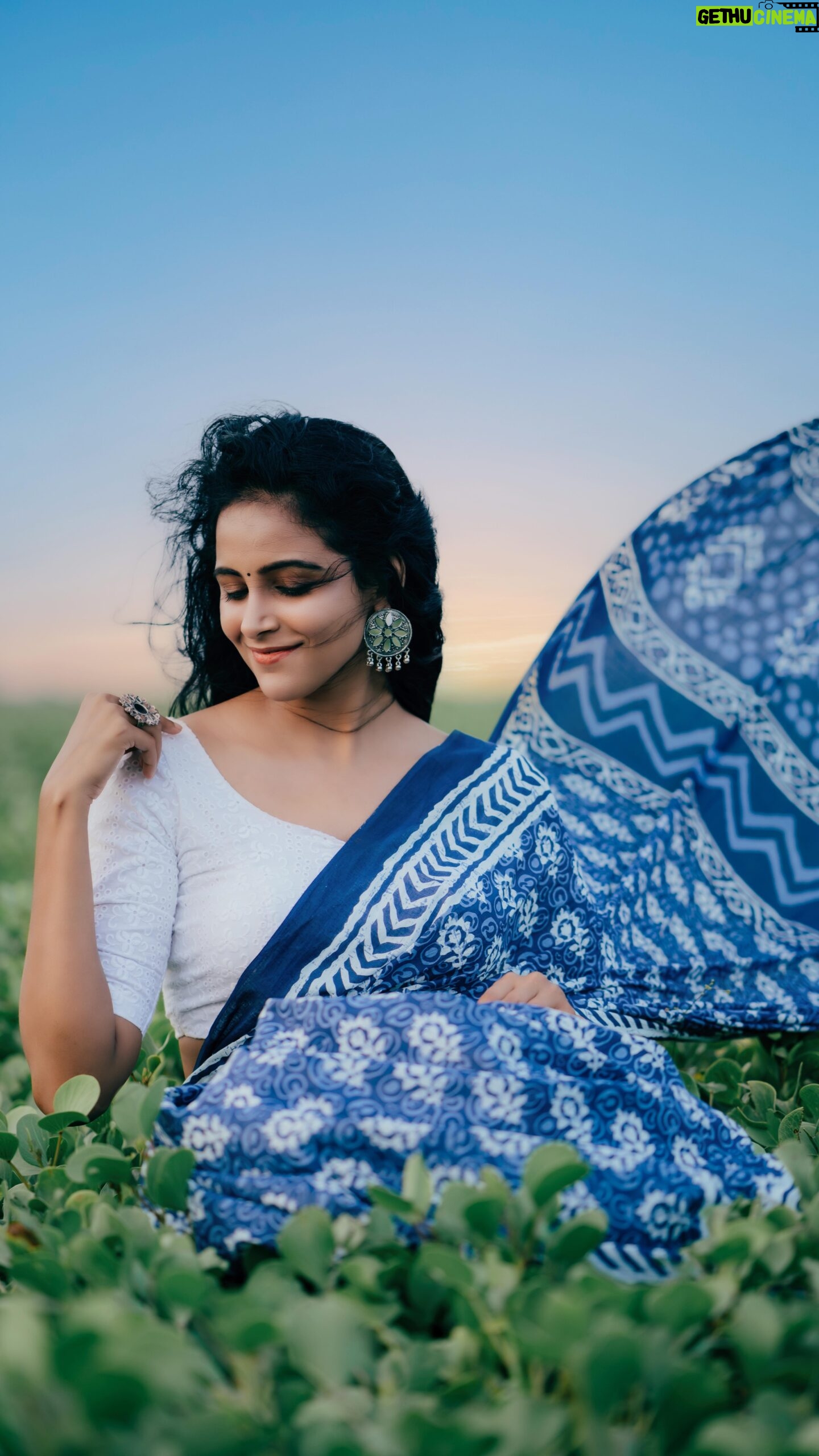 Subiksha - 3 Likes - She leaves a little sparkle wherever she goes ✨💙
#beachvibe #beachgirl
Where there is a women there is a magic 🤍✨
HAPPY INTERNATIONAL WOMENS DAY
to all the incredible women out there!
❤️💙🖤🤍🤎🩵
#womensday2024 #happywomensday
‘ Team ‘
conceptualization : @arunprajeethm
MUA : @jeru_bridal_studioo
Blouse : @sesha_bridalwear
Saree : @nesavaruviboutique
Photography : @xposurestudio.in