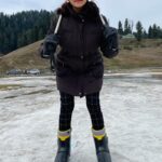 Subiksha Instagram - Skiing ⛷️ Fun & Literally chilling 🌨️ at Gulmarg 🌻💕🫶 #kashmir