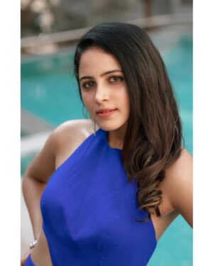 Subiksha Instagram - Blue is really magical💙 Feeling blue-tiful!

#kannainambathey promotion!!!

Outfit : @subikshaoffl ‘s wardrobe 🙋🏻‍♀️🙈
Photography team : @sat_narain @talesbyashif 
@shotsbyuv 📷😍
MUA : @harisri_makeoverartistry 
@harisri_official_ ❤️