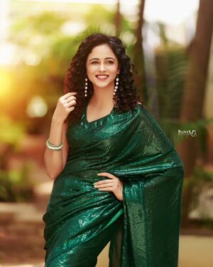 Subiksha Instagram - Dazzling @subikshaoffl for #chandramukhi2 promotions! 💚
.
#chandramukhi2 from September.15th!
@lycaproductions
.
Saree @hafsaaddotcom 
Photography & retouch  @thivakar.photo