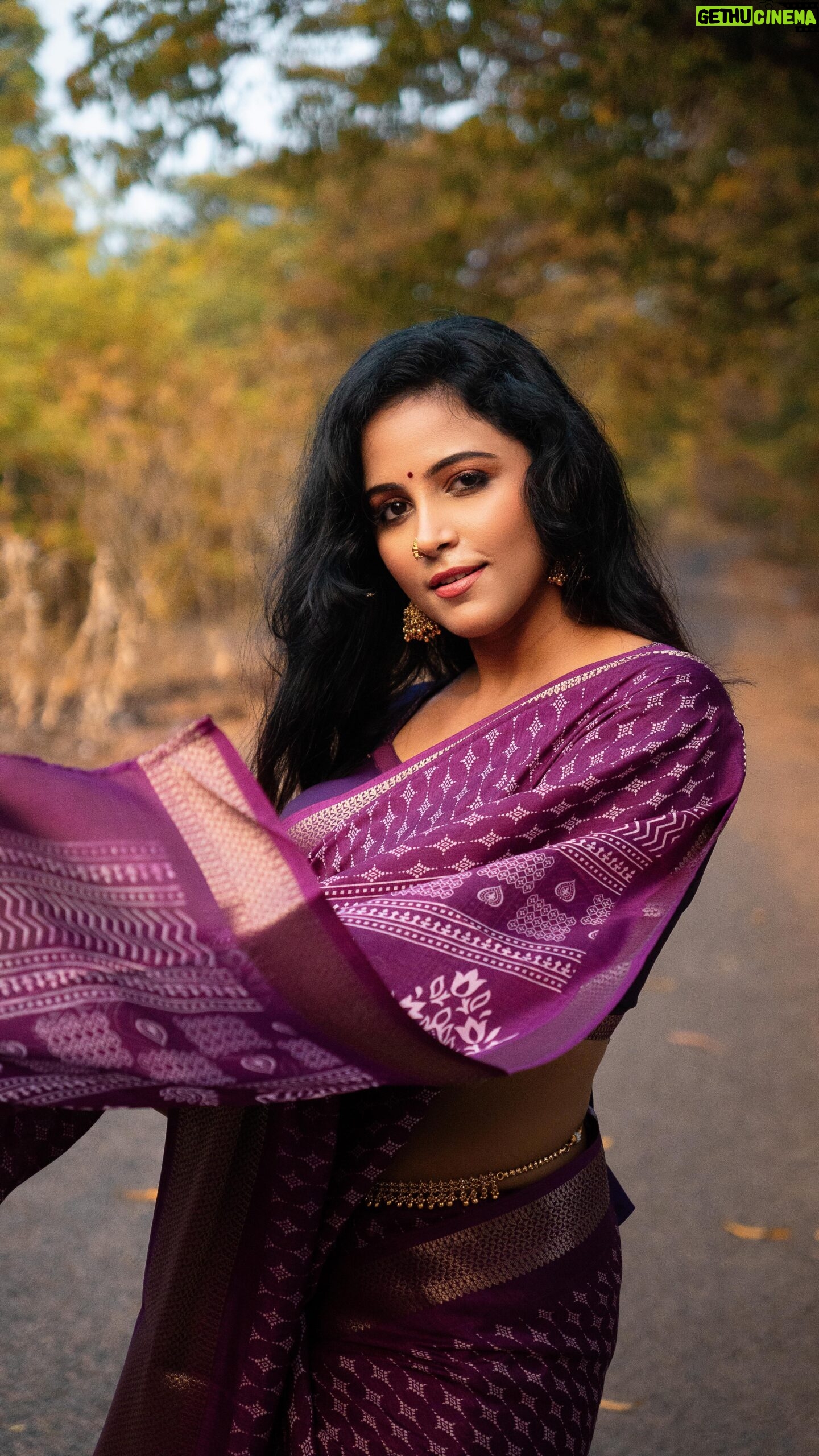 Subiksha - 3 Likes - மாலையில் யாரோ மனதோடு பேச 🪻
❤️காதல்❤️
Saree , hair & makeup : @lk_makeup_trainer
Photography & videography : @thephotopeople_chennai
Jewellery : @jewelhub_chennai
Conceptulization : @arunprajeethm
#sareefashion #saree #blousedesigns #sareegirl #sk #Actress #trendingreels #love #southindiansaree #tamilponnu #subikshafansclub #subikshakrishnan #reels #instagram #traditional #retro #actresslife #kanmani #purple #sareeshoot #SouthIndiaActress #chennaiponnu #popularreels