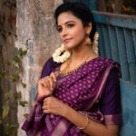 Subiksha Instagram - உங்க வீட்டு பொண்ணு 💜 MUA : @lk_makeup_trainer Photography : @thephotopeople_chennai Jewellery : @jewelhub_chennai #akshayatritiya2024 #southindianactress #AkshayaTritiya #actresses #sk #trendingnow #instagood #facebookpost #trendingpost #sareedraping #SareeStyle #SubikshaKrishnan #grateful #traditional #homely #mallipoo