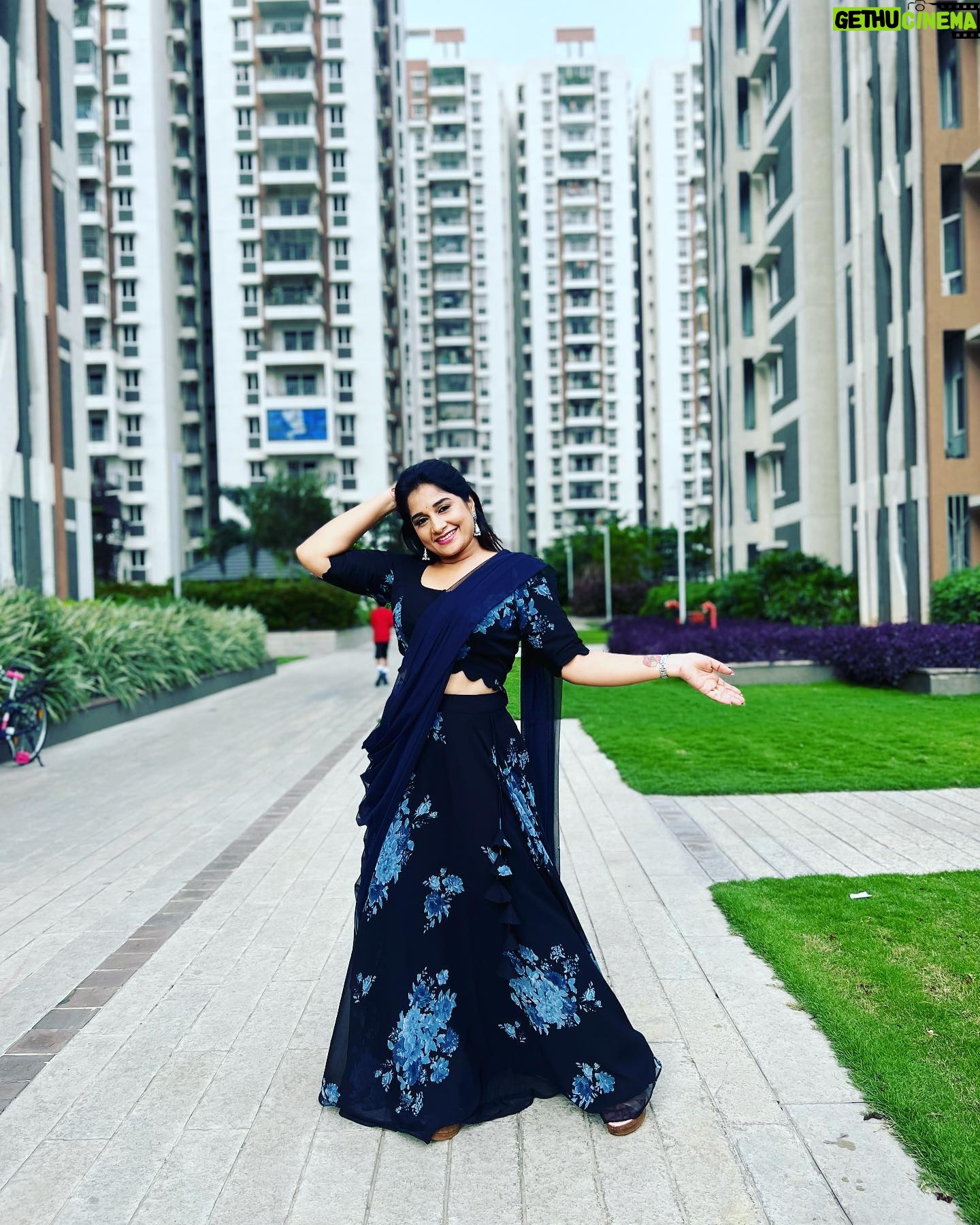Sudeepa Pinky - 1.1K Likes - Do you remind yourself every day to stay humble ?
Do u believe that we all are unique beings shining our own beautiful light?. #randomness #blacklehengalove💗#telugu #actress #hyderabad #pinkysudeepa