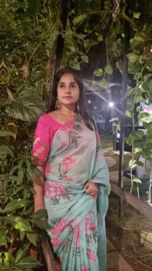 Sudeepa Pinky Instagram - "To the world, you are one person , 
but to one person you may be the world. "
.
.

💕🧡♥️ Live.Laugh.Love🧡♥️💕
- Sudeepa Pinky

✨Attire by @nishpanna_couture
✨Accessories @solitaire_box
#disneyplushotstar #hyderabad #BiggBoss6Telugu
#weekend #saree #biggbosstelugu #tollywood #actress 
#sudeepapinky #couple goals #celebritycouple #sareelove
#biggboss #plants #restaurant