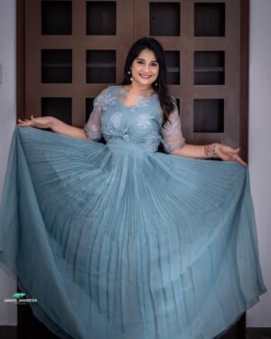 Sudeepa Pinky Instagram - Remember, a touch of minty freshness is all you need to leave a lasting impression! 💚This is your moment to shine, leaving a trail of awe-struck admirers in your wake. 💫💚 👑 #MintGreenLehenga #EleganceRedefined #ModernTradition #EthnicChic #TimelessBeauty #TwirlInStyle #FreshElegance #CaptivatingCharm #CelebrateTradition #StunningEmbroidery #FashionGoals #MintyFreshness #FlawlessStyle #EmbraceElegance #EnchantingLehenga #DazzleAndDelight 

@pinky_sudeepaofficial 
Outfit  @nishpanna_couture
Jewellery @jewellery_by_arunareddy 
Mua @vinusha_makeoverartistry
Photography.  @candid_shoooter_