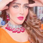 Sudeepa Singh Instagram - Teri thagyan ne mareya 👀🖤