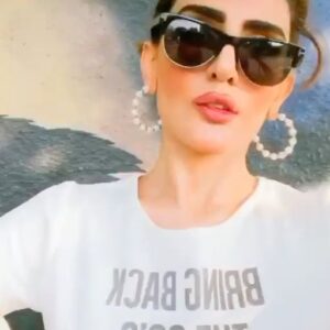 Sudeepa Singh Instagram - Bring back the 90’s plz..👀🖤 wearing 💁‍♀️@ewayoung