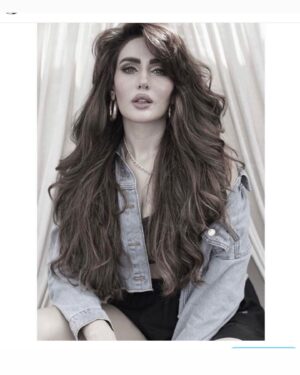 Sudeepa Singh Instagram - It’s a good hair day 🤍