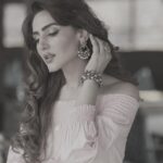 Sudeepa Singh Instagram - Aapke pyaar ka bahut bahut shukriyaa …..🌸 #blessedwiththebest 💕