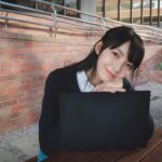 Suey Kwok Instagram – 最近出門會帶@asus_hk  Zenbook 14 OLED,  輕巧設計 (14.9mm 1.2kg) 拎出街用都唔覺得重，15小時續航力就算用足全日唔怕無電，隨時隨地都可以用到。
專門為AI而設嘅NPU，製作video簡單快捷好多。之後可以勤力啲出片😛

#Windows11Home #ASUSHK #Zenbook14OLED #NewZenWithAI