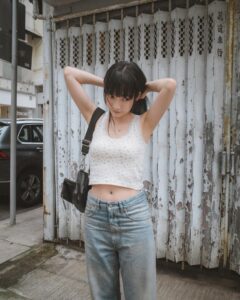 Suey Kwok Instagram - 呢兩日天氣好好☁️ 聽日都想繼續出街 um去邊好？？😐😐