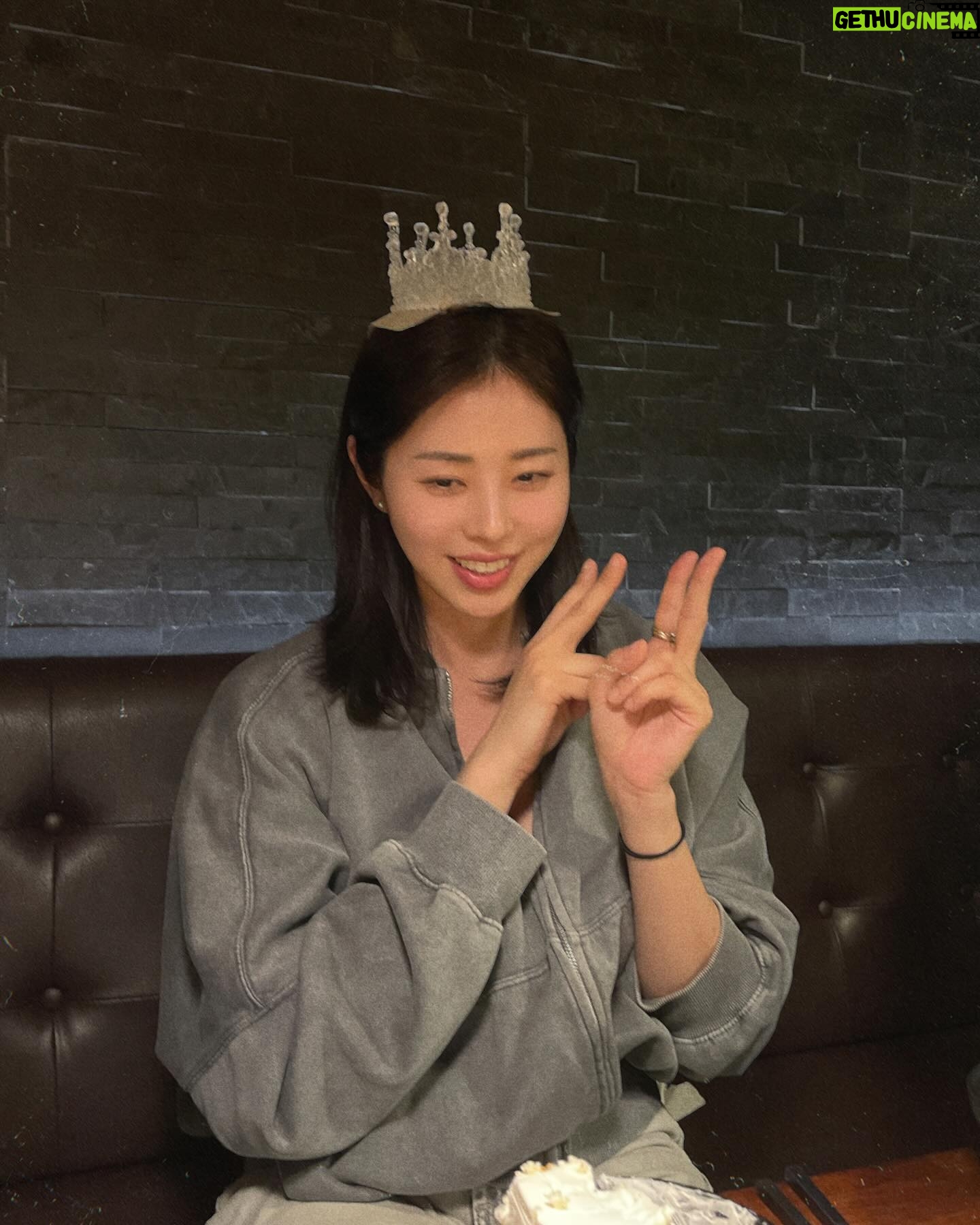 Suh Dong-joo - 7.5K Likes - 행복한 요즘 🎂🍰