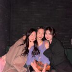 Suh Dong-joo Instagram - 혜리언니의 생일 겸 알렉스의 회사 창립 1주년 파티 덕분에 오랜만에 다들 뭉쳤다 🖤 @marchgirl0314 @big_alex_won #HBD