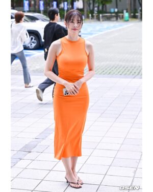 Suh Dong-joo Instagram - 🧡기사 사진인데 넘 잘나와서 기쁜 날🧡