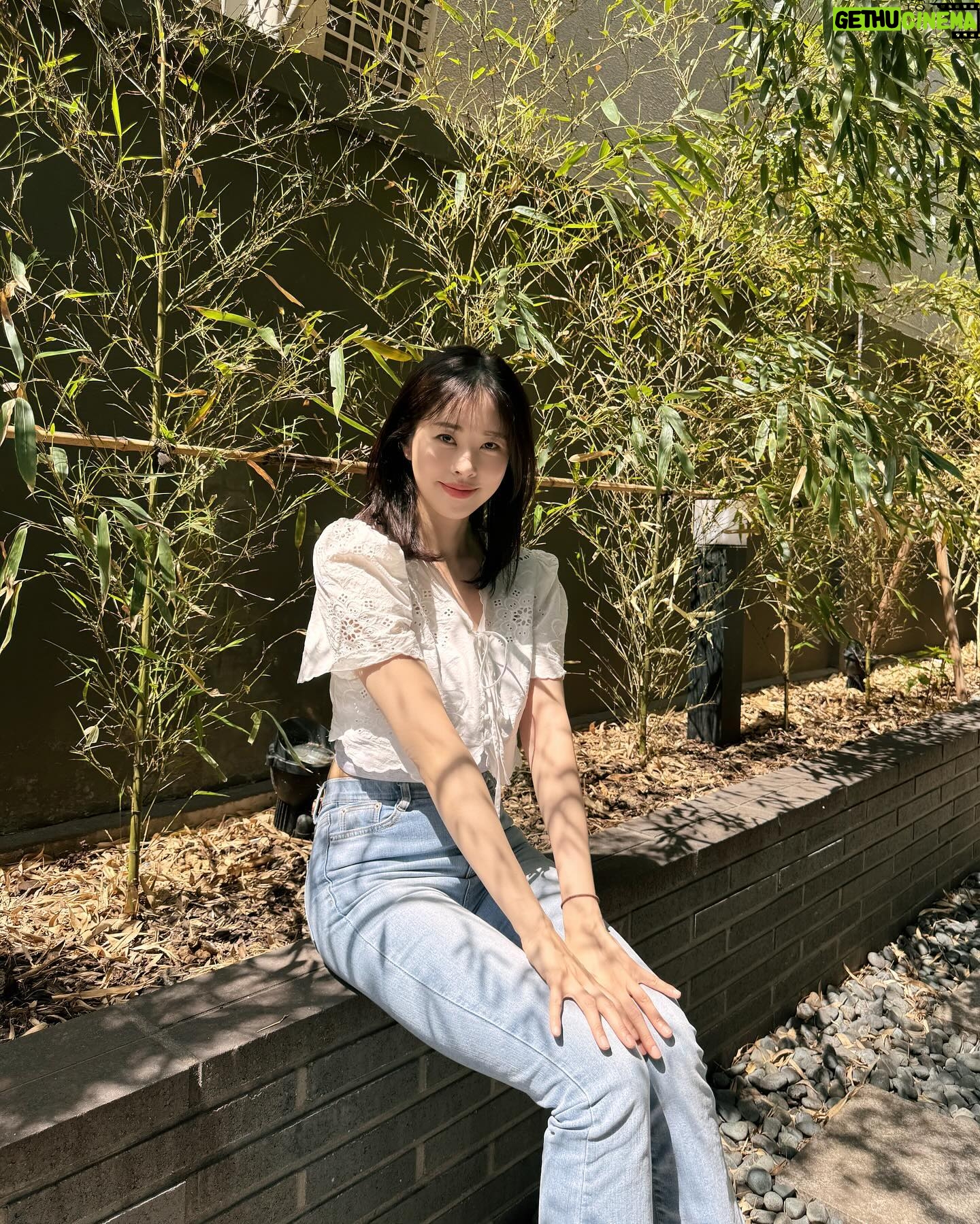 Suh Dong-joo - 6.4K Likes - 오늘 서울은 하루종일 맑음 🩵