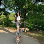 Suh Dong-joo Instagram - 날씨 좋았던 지난 주말 💛 the perfect weather to stroll around 💛