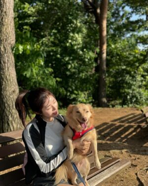 Suh Dong-joo Instagram - 날씨 좋았던 지난 주말 💛 the perfect weather to stroll around 💛