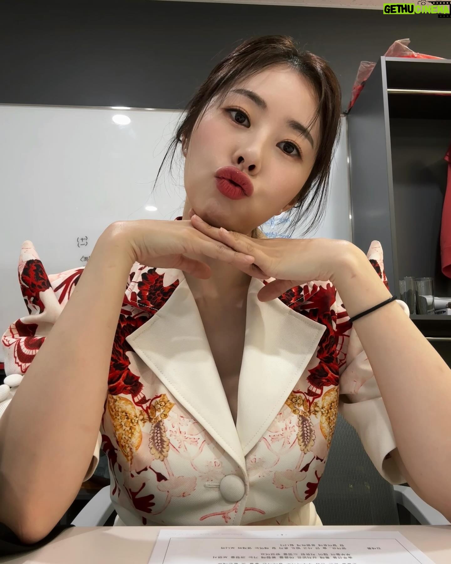 Suh Dong-joo - 6.2K Likes - JTBC의 새로운 프로그램 <새로고침> 잘 보고 계시나요? 많관부🙂 감사합니다! 매주 목요일 밤 10시반 #새로고침