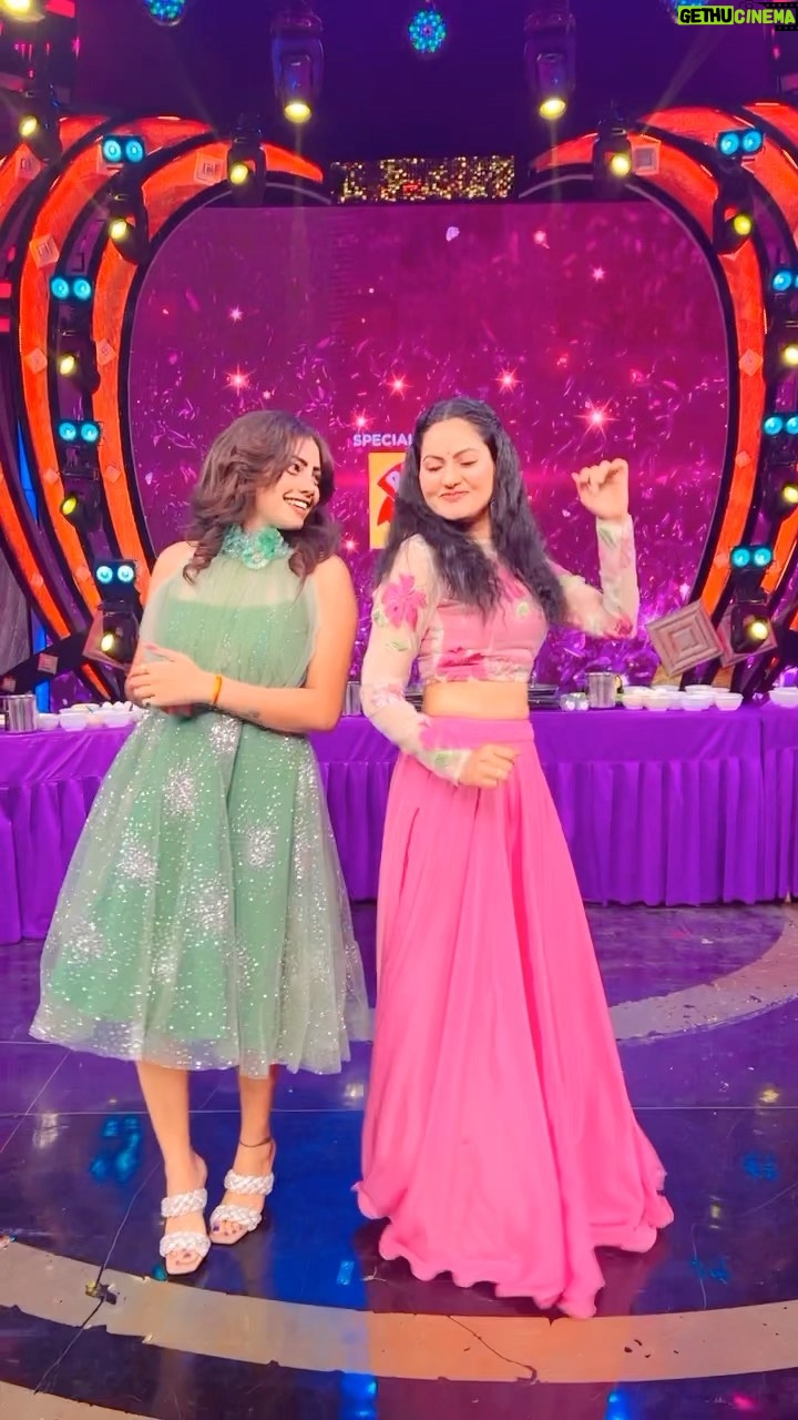 Suhasini - 16.1K Likes - Following trends in shoot gap 👻✨ with my co-actress
.
.
.
#startup #actress #teluguactress #susmithaanala #artistsoninstagram #telugucinema #newreels