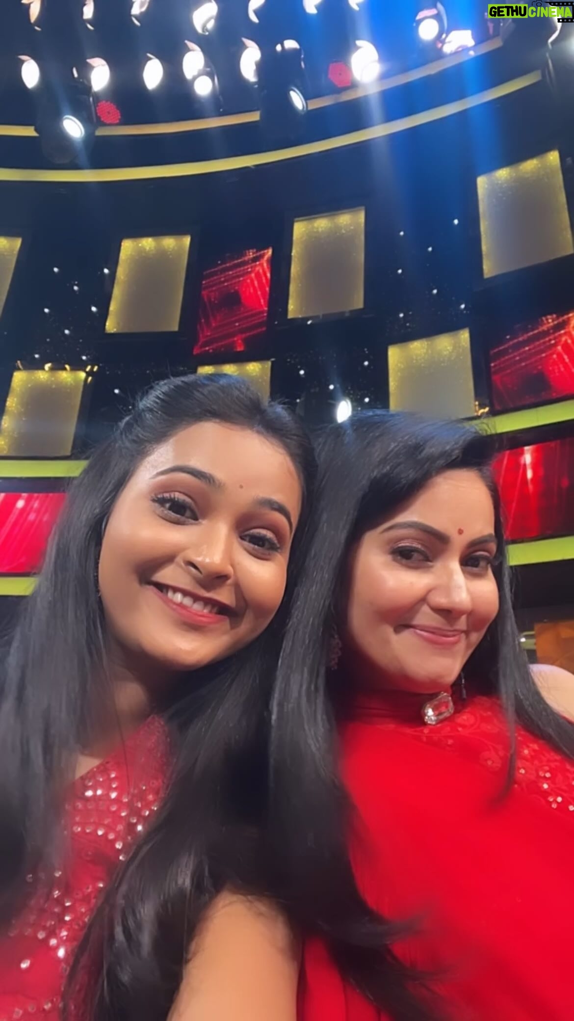 Suhasini - 46.7K Likes - Akko😘 #twinning #red
@suhasini_actress #trending #lovelove