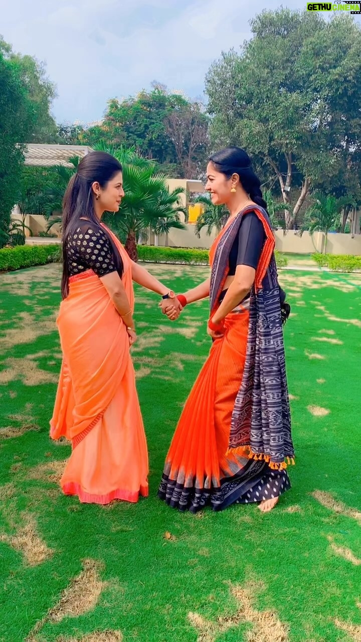 Suhasini - 57.5K Likes - Beautiful moments with my sister❣️
#instagood #instareels #instadaily
#devathaserial #bollywoodactress
