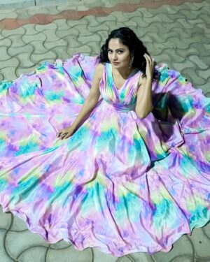 Suhasini Instagram - Girls like to swing and twirl 
Designed by : @sreha_designer_studio 
Behind the lens :@karttikeyanphotography
#suhasiniactress #indianserial
#indianserialactress #telangana #instafashion