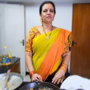 Sujatha Babu Ramesh Instagram - 😍😍வாழைப்பூ வடை 😍😍#reels #instareels #reelsinstagram #shorts #youtube #youtuber #youtubevideo #youtubechannel #healthyfood #easy #easyrecipes #receipe #snacks #eveningsnacks #cooking #kitchen #simple #saree #sareelove #sareecollection #news #suntv #vegetarian #vegetarianrecipes