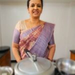 Sujatha Babu Ramesh Instagram – Simple சாம்பார் சாதம் 😍😍
#reels #reelsinstagram #insta #instareels #reelsindia #reelsindia #instagram #shorts #shortsvideo #youtube #youtuber #youtubeshorts #trending #viralreels #viralvideos #easy #cooking #lunch #lunchbox #receipe #kitchen #southindianfood #southindianactress #meals #onepot #saree #sareelove