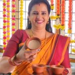 Sujatha Babu Ramesh Instagram - 😍😍😍MISHTI DOI 😍😍😍 BENGALI DESSERT #shorts #instagram #instareels #reelsindia #reels #youtube #influencer #dessert #curd #sweet #easy #easyrecepies #home #homemade #homemadefood #saree #sareelove #sareecollection